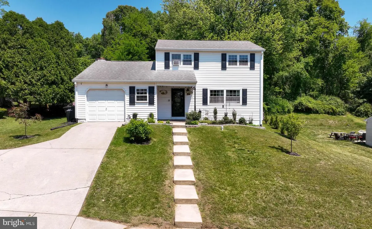 301 Dulles Dr, Coatesville, PA 19320 - #1