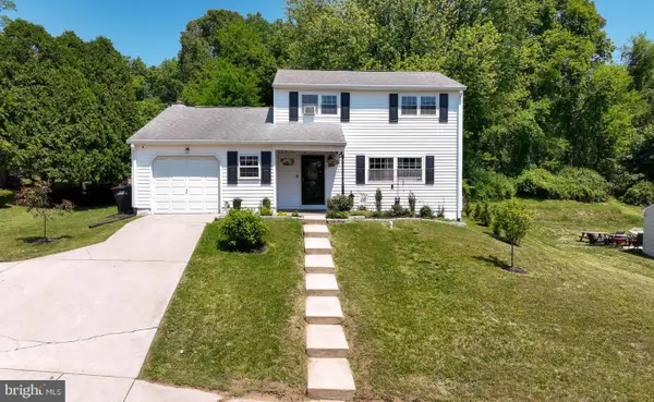 301 Dulles Dr, COATESVILLE, PA 19320