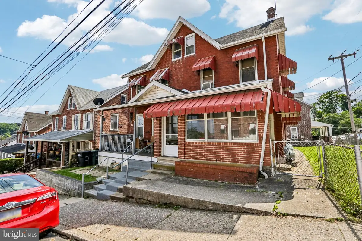 210 Graham Ave, Coatesville, PA 19320 - #1