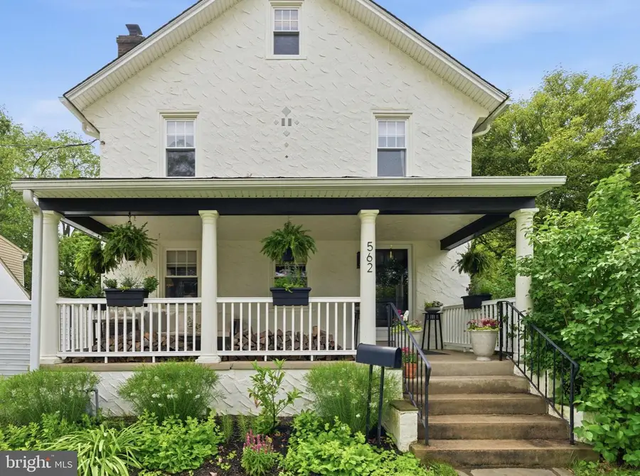 562 Woodside Ave, Berwyn, PA 19312 - #2