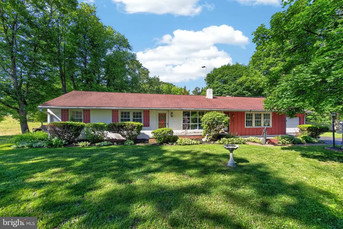 352 Pughtown Rd, Spring City, PA 19475 - #1