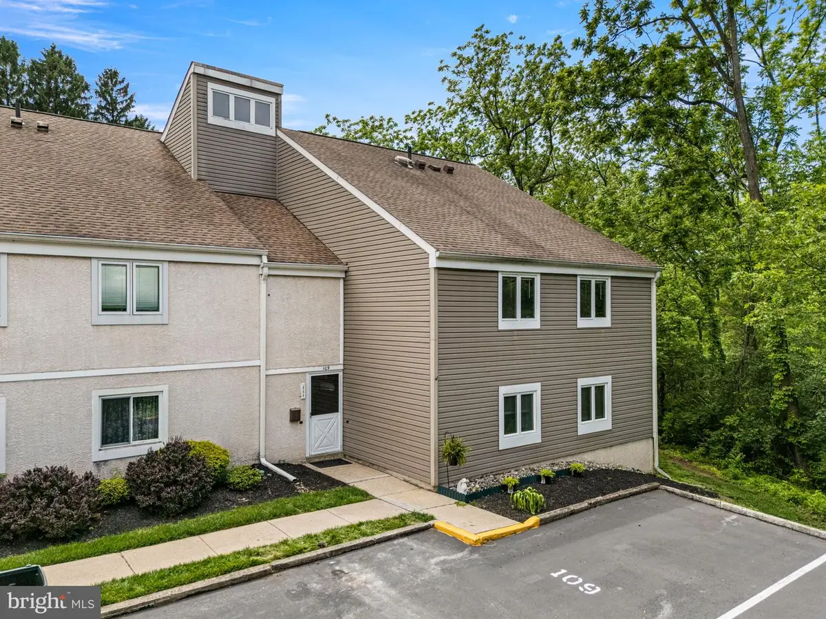 111 Harvest Ln #203, Phoenixville, PA 19460 - #1