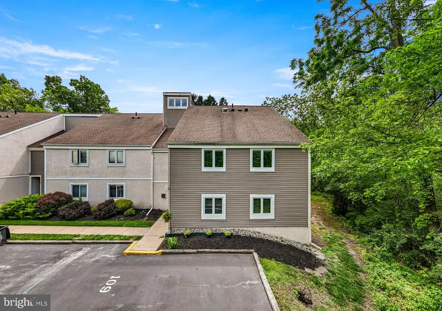 111 Harvest Ln #203, Phoenixville, PA 19460 - #2
