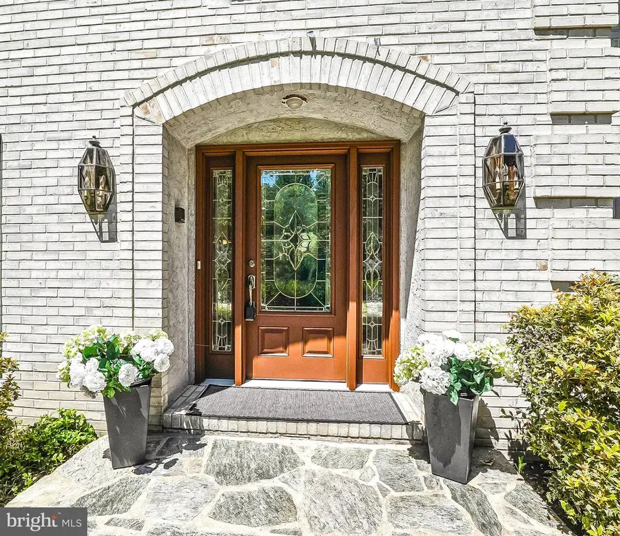 827 Nathan Hale Dr, West Chester, PA 19382 - #2