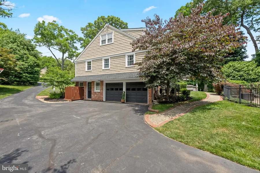912 Weadley Rd, Wayne, PA 19087 - #2