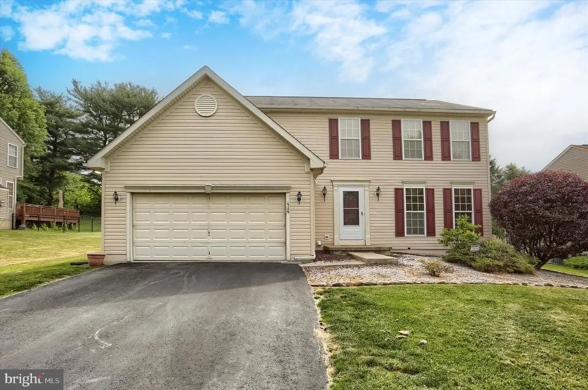 414 Flagstone Cir, Coatesville, PA 19320 - #1