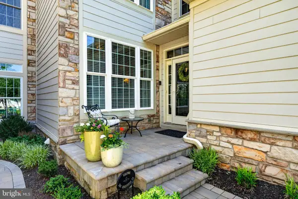 304 Greenbriar Dr, WEST CHESTER, PA 19382