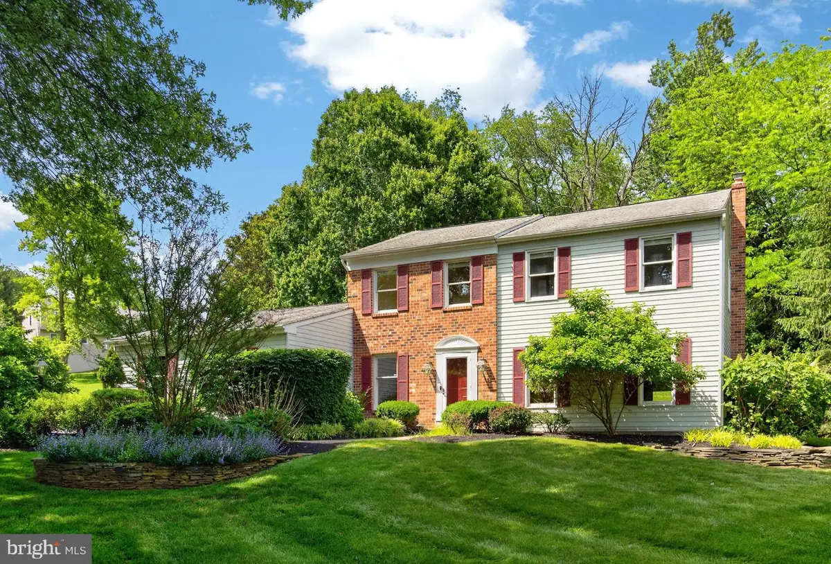 217 Shropshire Dr, West Chester, PA 19382 - #1