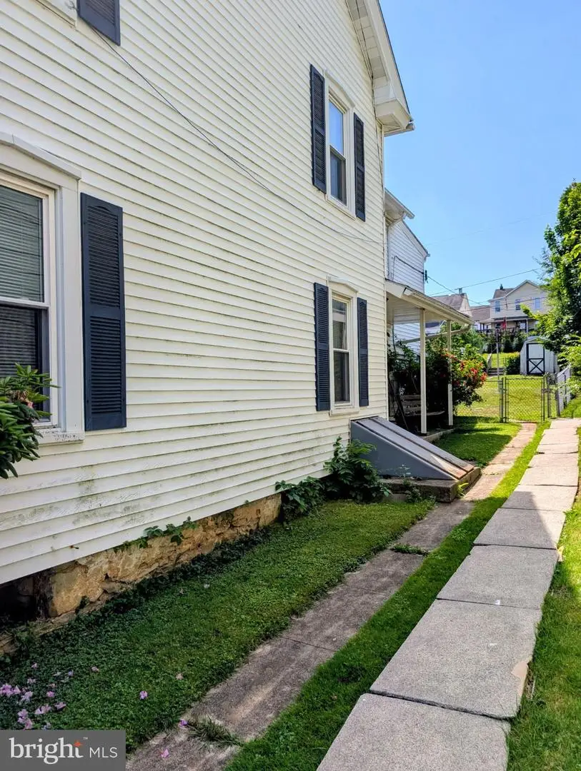 514 W 1st Ave, Parkesburg, PA 19365 - #3