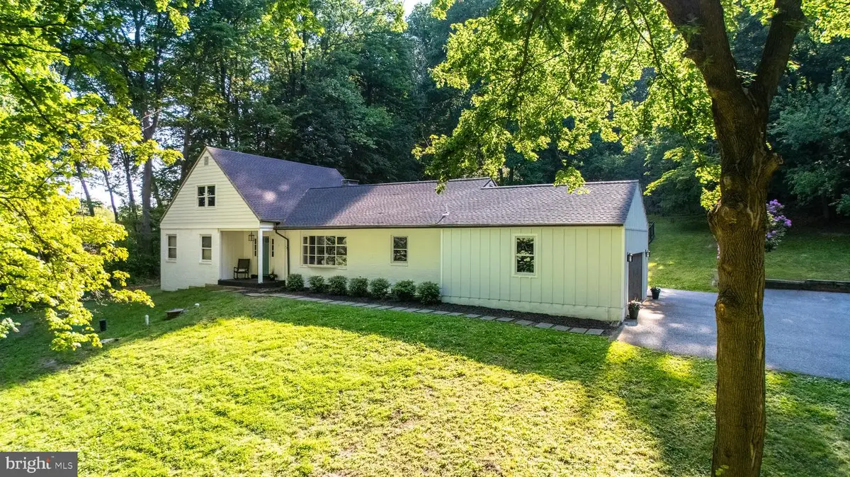 2330 Horseshoe Trl, Chester Springs, PA 19425 - #1