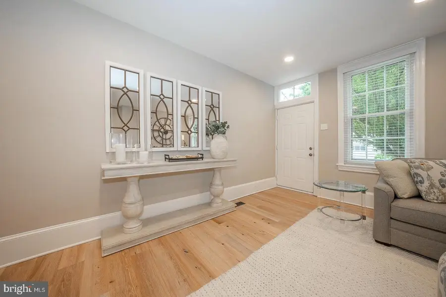 413 N New St, West Chester, PA 19380 - #3