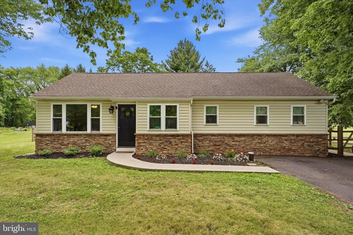 383 Bethel Church Rd, Spring City, PA 19475 - #1