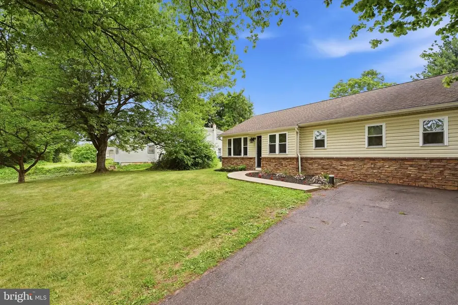 383 Bethel Church Rd, Spring City, PA 19475 - #2