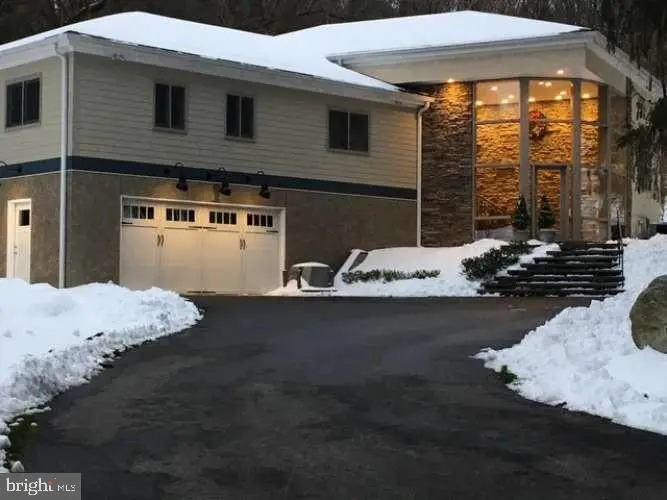 215 Oakwood Ln, Phoenixville, PA 19460 - #3