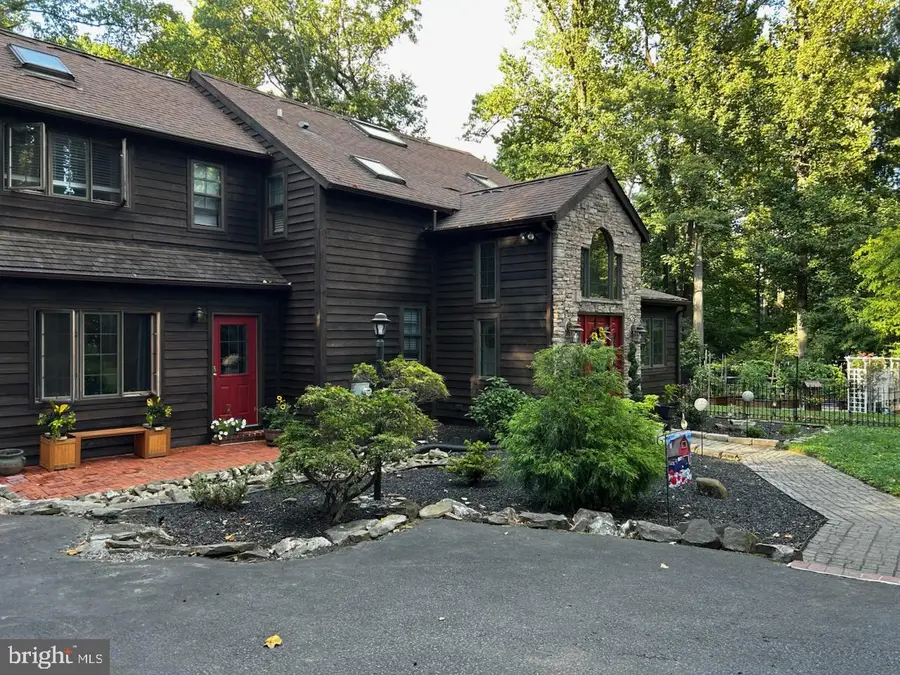 281 Woodland Dr, Downingtown, PA 19335 - #2