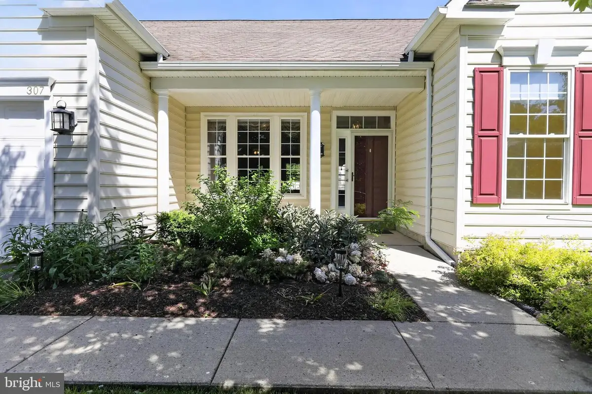 307 Sawgrass Ct, Honey Brook, PA 19344 - #1