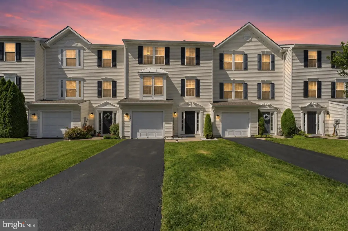 164 S Savanna Dr, Pottstown, PA 19465 - #1