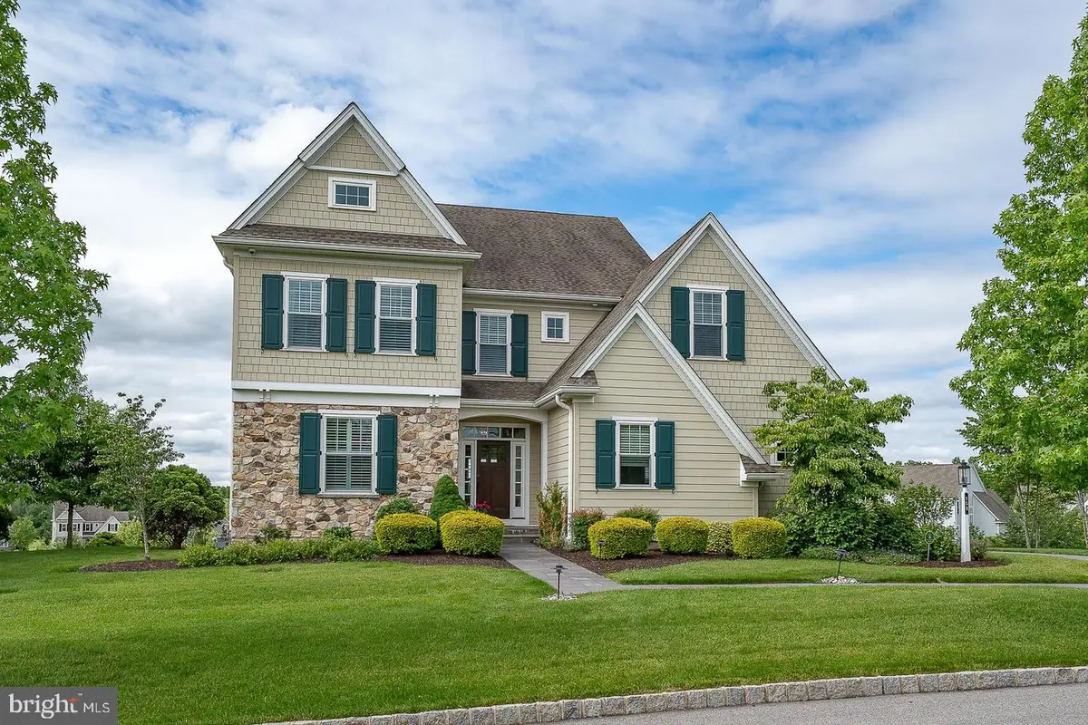 153 Chapel Hill Cir, Paoli, PA 19301 - #1