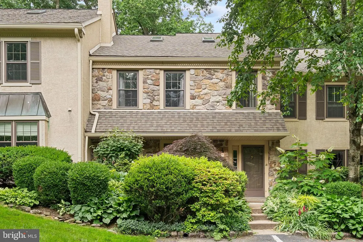 802 Weatherstone Dr, Paoli, PA 19301 - #1