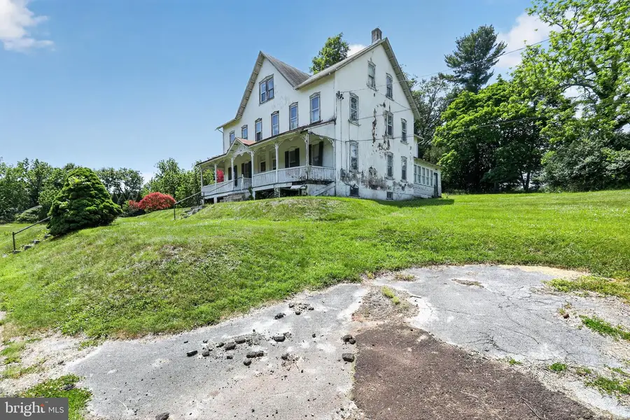 250 Kolb Rd, Spring City, PA 19475 - #2