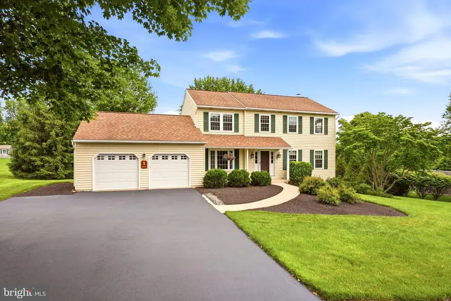 815 Hawthorne St, Downingtown, PA 19335 - #2