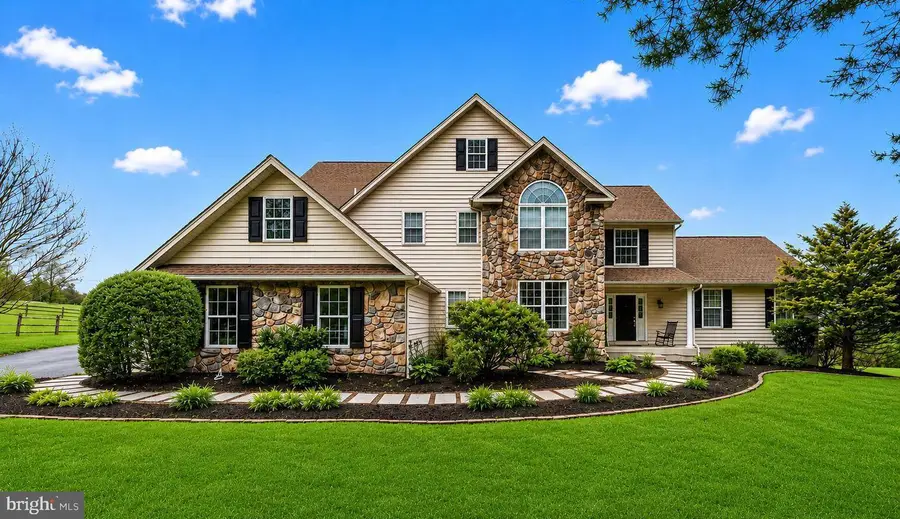 592 W Creek Rd, West Chester, PA 19382 - #3