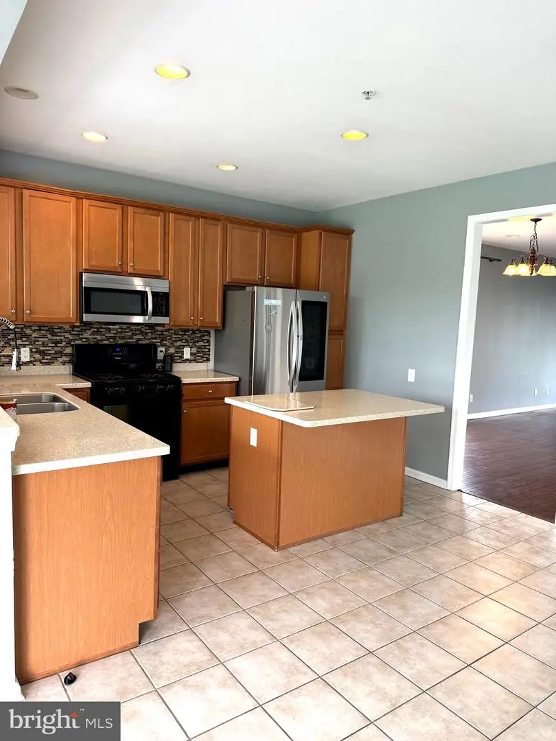 608 Empire Dr, Downingtown, PA 19335 - #2