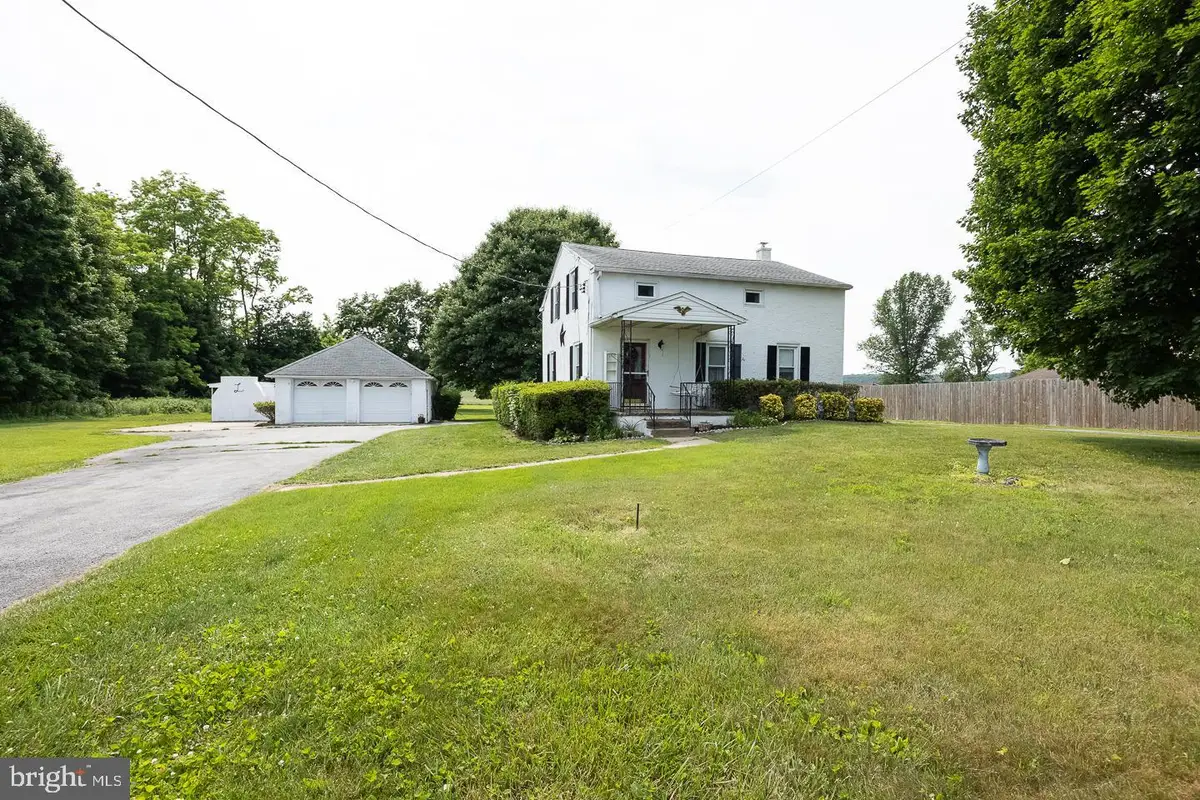 3040 Manor Rd, Coatesville, PA 19320 - #1
