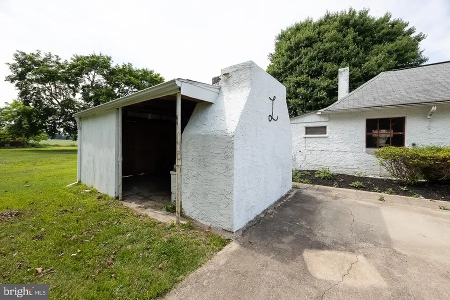 3040 Manor Rd, Coatesville, PA 19320 - #3