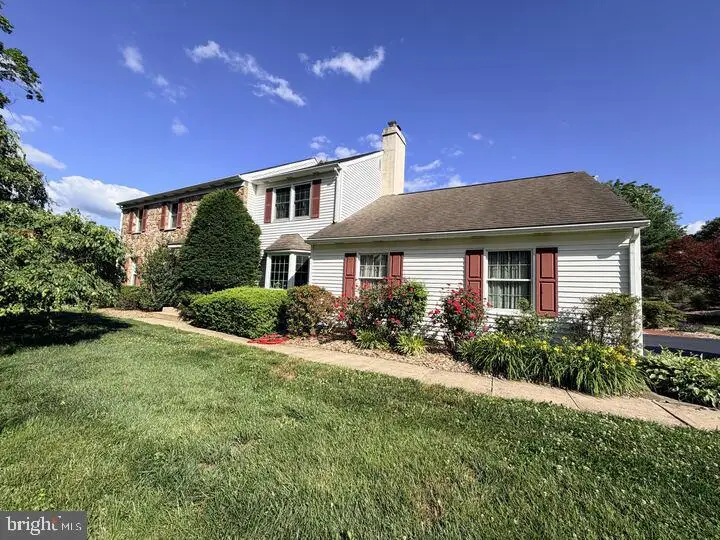 1002 Farm Ln, West Chester, PA 19382 - #1