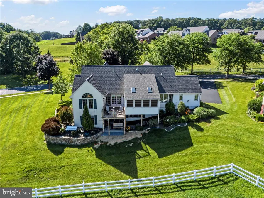 243 S Pine St, Elverson, PA 19520 - #2