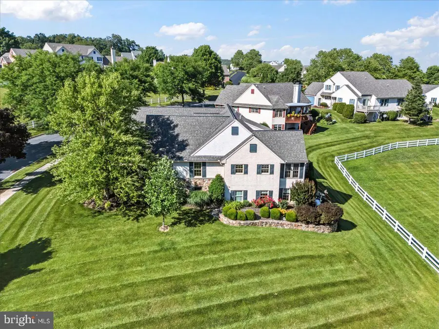 243 S Pine St, Elverson, PA 19520 - #3