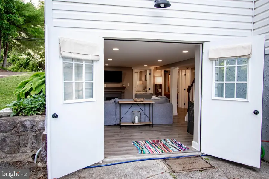 2056 Ridge Rd, Elverson, PA 19520 - #2