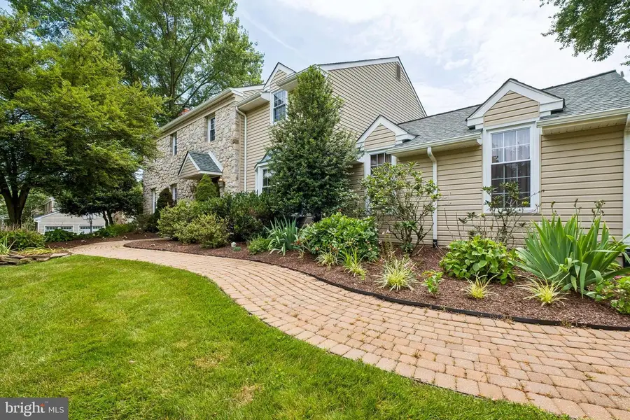 1323 N Tulip Dr, West Chester, PA 19380 - #2