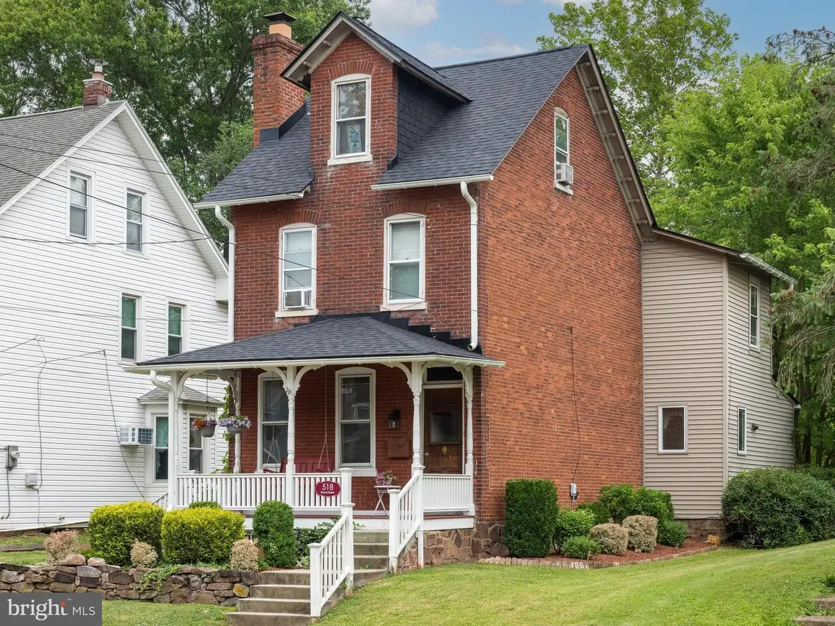 518 Broad St, Spring City, PA 19475 - #1