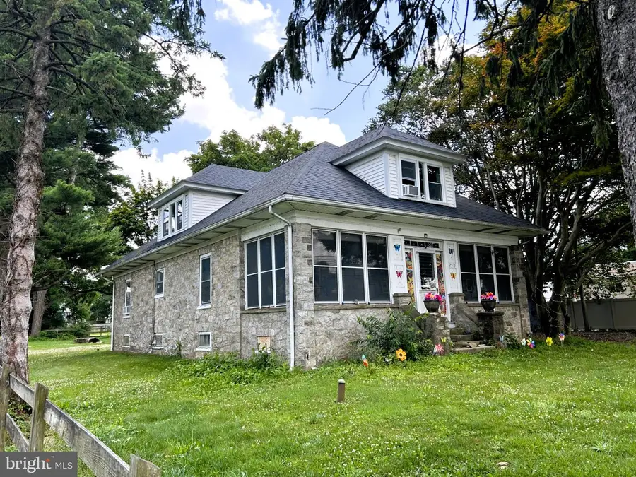 2519 Conestoga Ave, Honey Brook, PA 19344 - #2