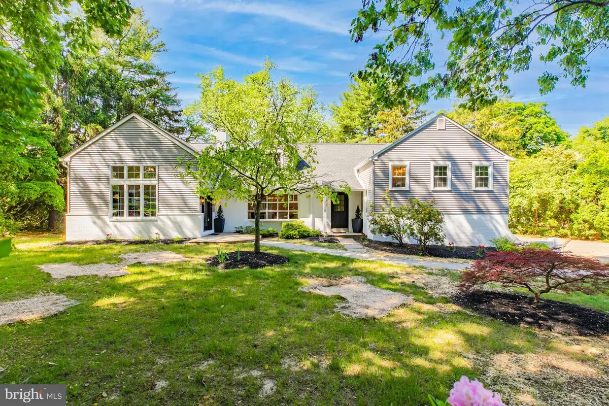 1110 W Valley Rd, Wayne, PA 19087 - #1