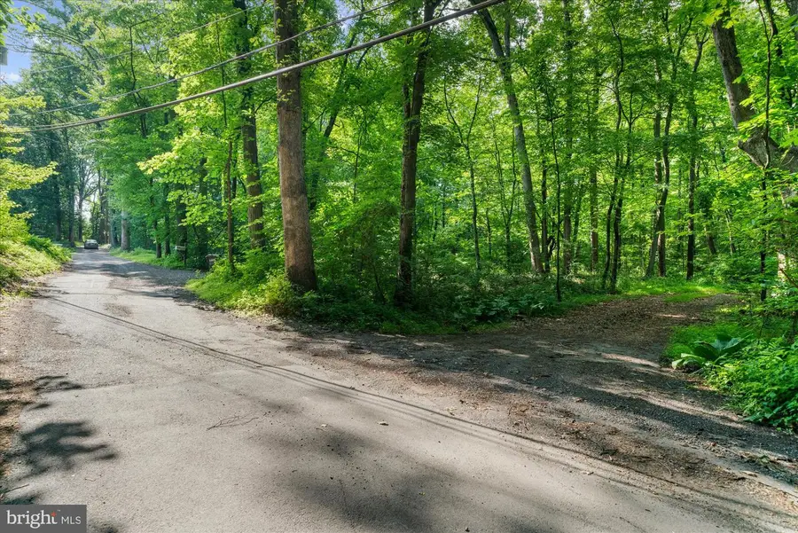 120 Bard Rd, Pottstown, PA 19465 - #2
