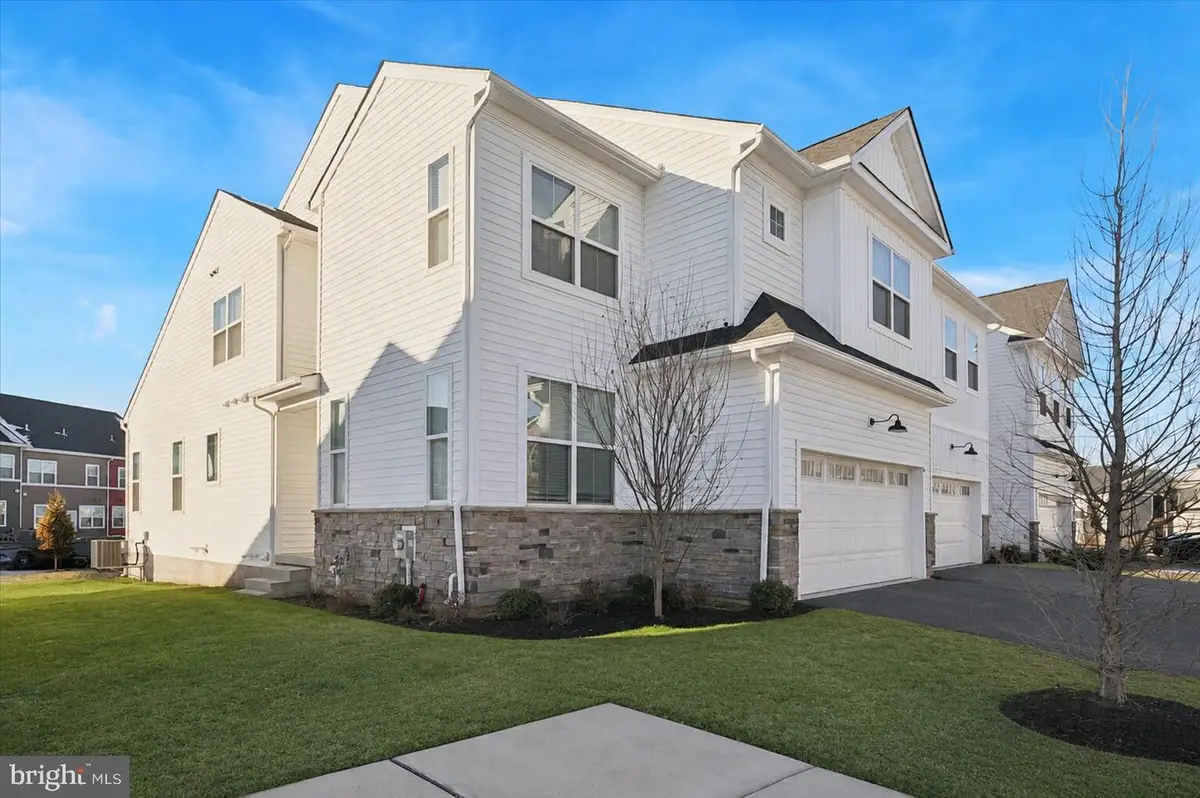 10 Ladbroke Dr, Exton, PA 19341 - #1