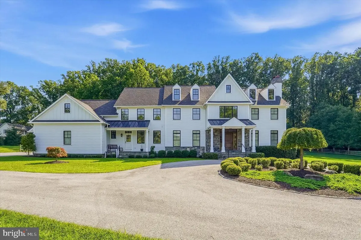 620 Sugartown Rd, Malvern, PA 19355 - #1