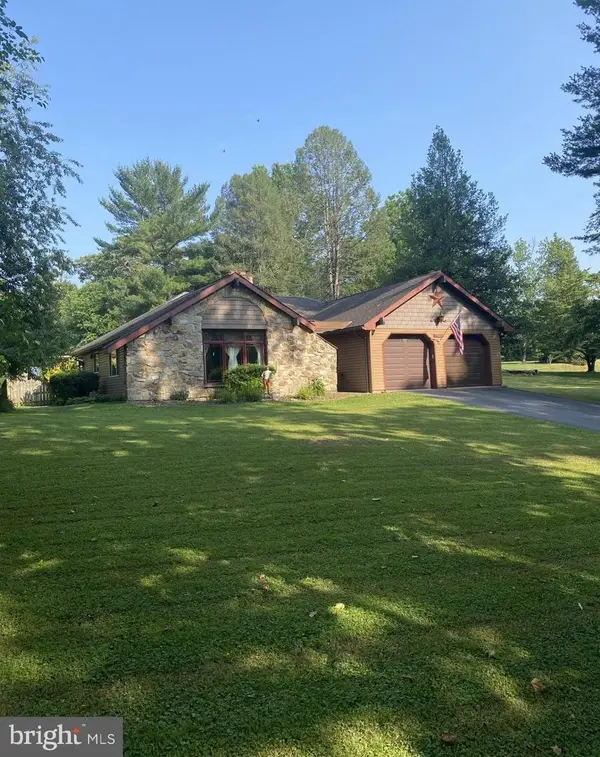 1429 Crestmont Dr, DOWNINGTOWN, PA 19335