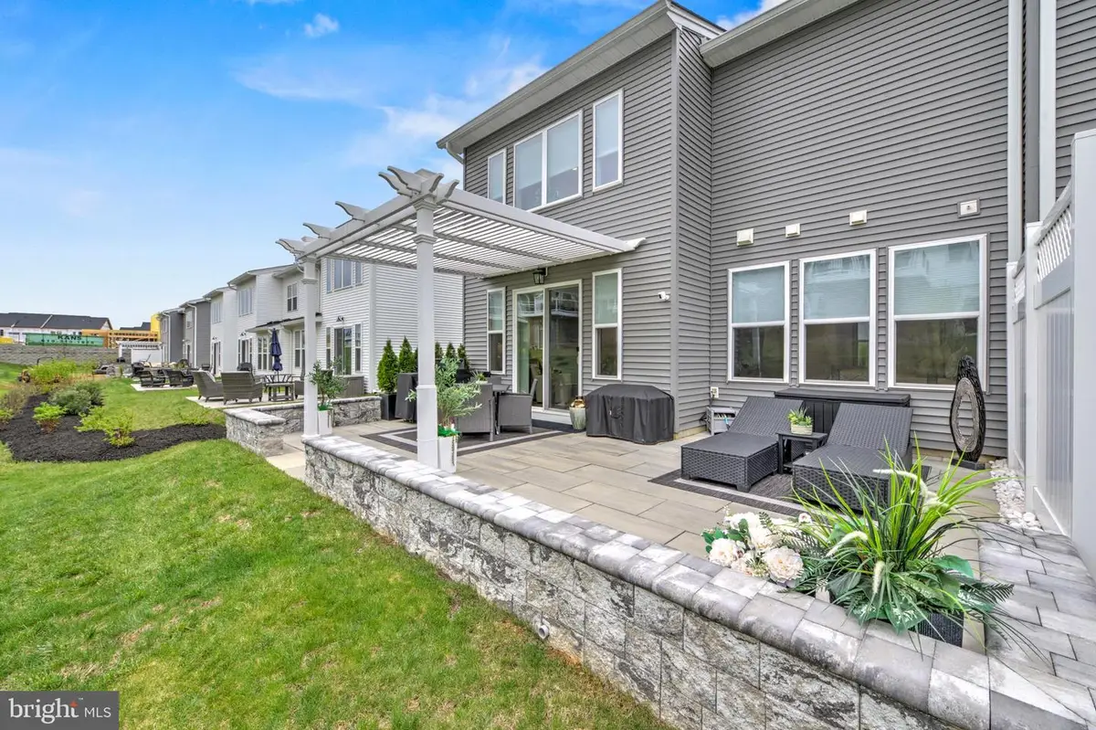 587 Trifecta Rd, Downingtown, PA 19335 - #1