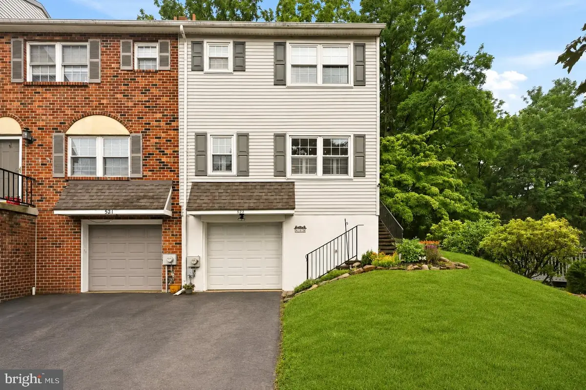 523 Coventry Ln, West Chester, PA 19382 - #1