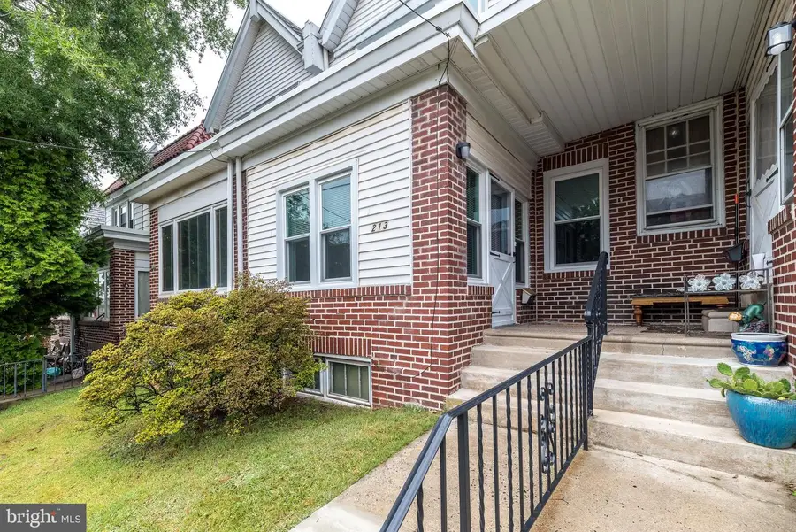 213 Buchanan St, Phoenixville, PA 19460 - #2