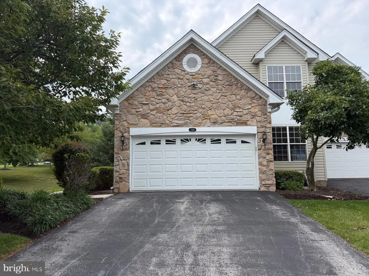 240 Torrey Pine Ct, West Chester, PA 19380 - #1
