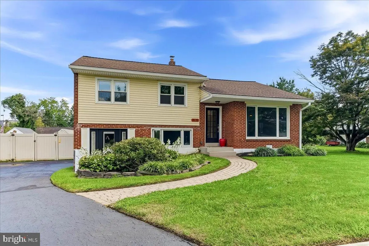 202 Ridge Ave, Kennett Square, PA 19348 - #1