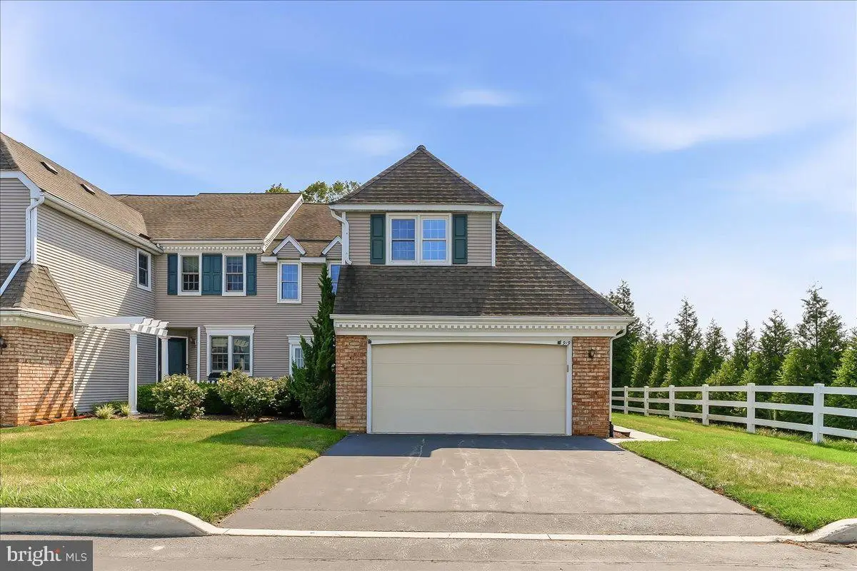 919 Samantha Cir, Chester Springs, PA 19425 - #1