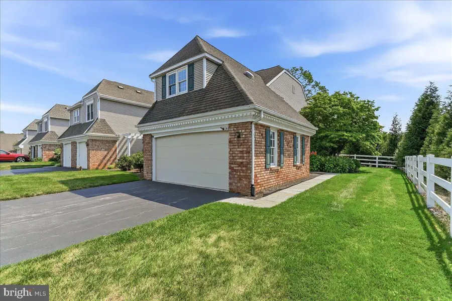 919 Samantha Cir, Chester Springs, PA 19425 - #2