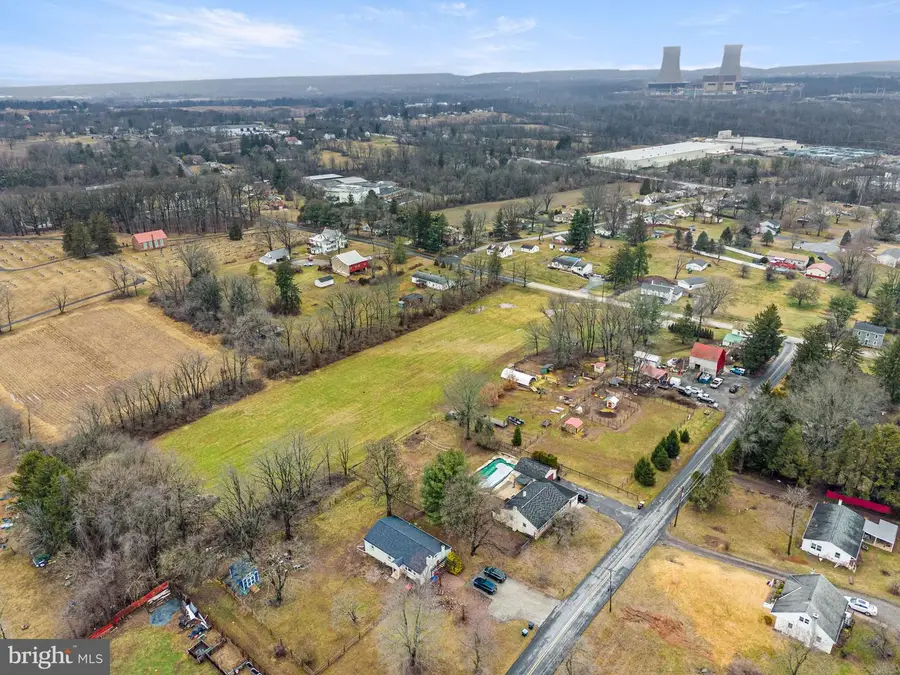 1286 Old Schuylkill Rd, Spring City, PA 19475 - #3