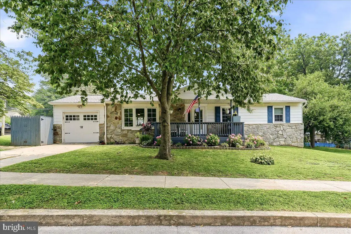 301 Delaware Ave, Oxford, PA 19363 - #1